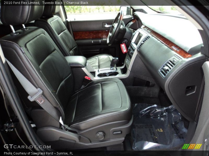 Front Seat of 2010 Flex Limited