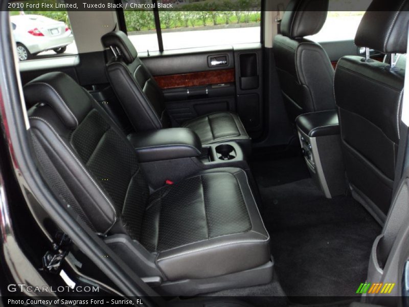 Tuxedo Black / Charcoal Black 2010 Ford Flex Limited