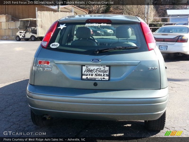 Light Tundra Metallic / Charcoal/Charcoal 2005 Ford Focus ZX5 SES Hatchback
