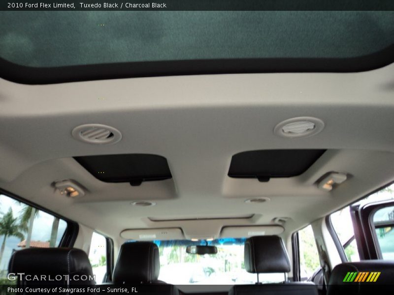 Tuxedo Black / Charcoal Black 2010 Ford Flex Limited