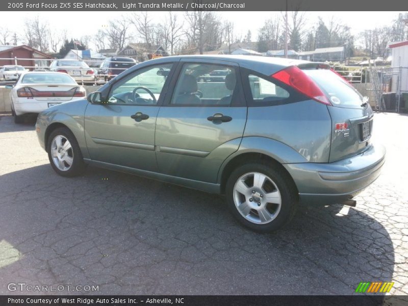 Light Tundra Metallic / Charcoal/Charcoal 2005 Ford Focus ZX5 SES Hatchback