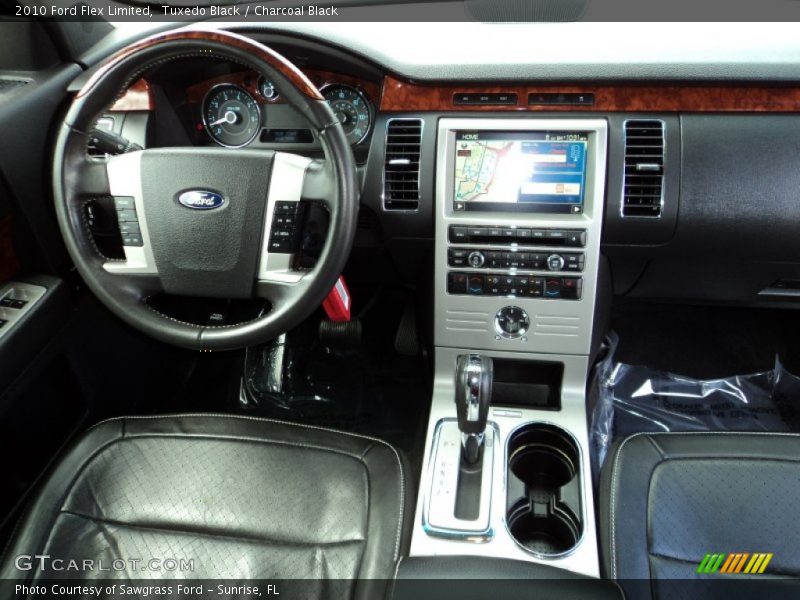 Tuxedo Black / Charcoal Black 2010 Ford Flex Limited