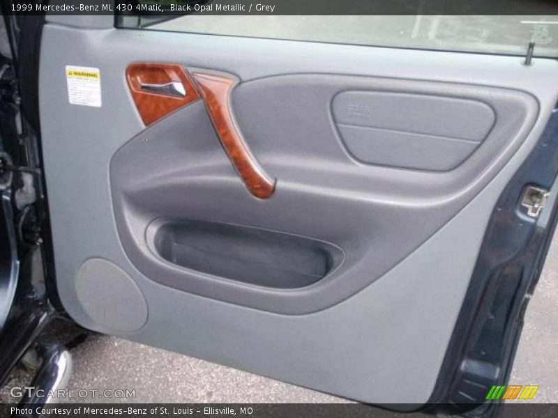 Black Opal Metallic / Grey 1999 Mercedes-Benz ML 430 4Matic