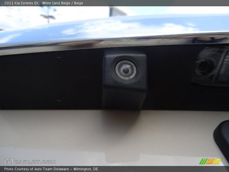White Sand Beige / Beige 2011 Kia Sorento EX