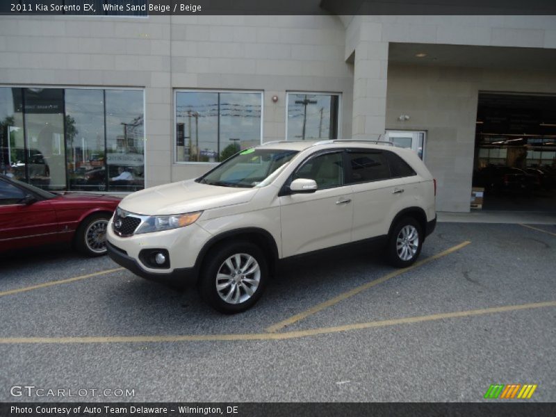 White Sand Beige / Beige 2011 Kia Sorento EX