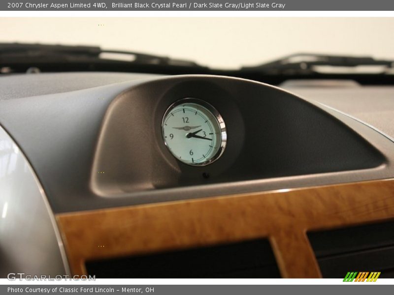 Brilliant Black Crystal Pearl / Dark Slate Gray/Light Slate Gray 2007 Chrysler Aspen Limited 4WD