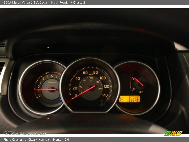 Fresh Powder / Charcoal 2009 Nissan Versa 1.8 SL Sedan