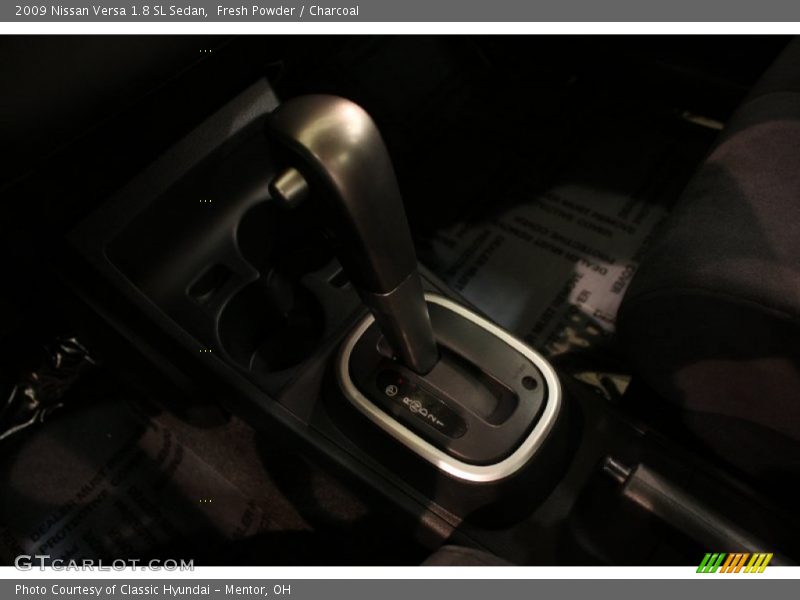 Fresh Powder / Charcoal 2009 Nissan Versa 1.8 SL Sedan