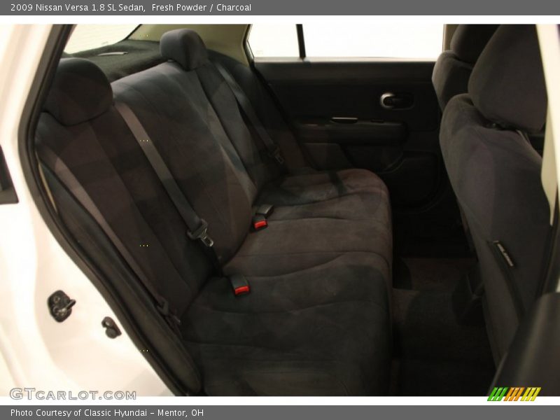 Fresh Powder / Charcoal 2009 Nissan Versa 1.8 SL Sedan