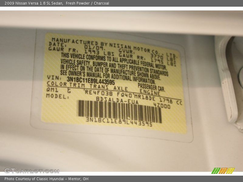 Fresh Powder / Charcoal 2009 Nissan Versa 1.8 SL Sedan