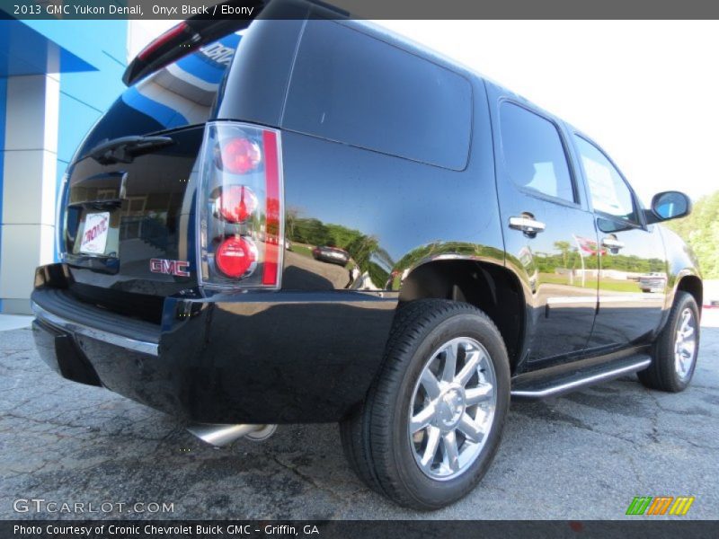 Onyx Black / Ebony 2013 GMC Yukon Denali