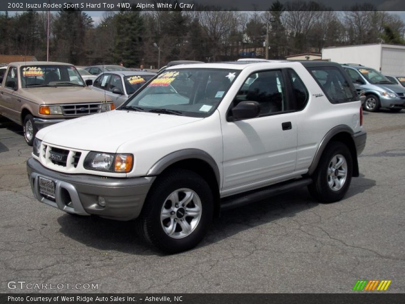 Alpine White / Gray 2002 Isuzu Rodeo Sport S Hard Top 4WD