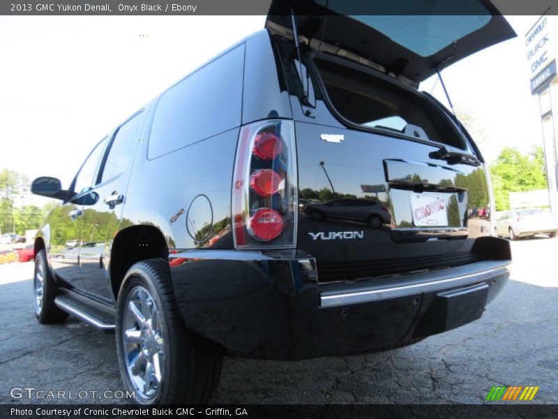 Onyx Black / Ebony 2013 GMC Yukon Denali
