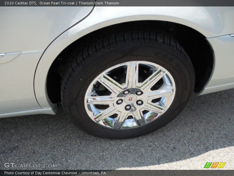 Ocean Pearl Tri-coat / Titanium/Dark Titanium 2010 Cadillac DTS