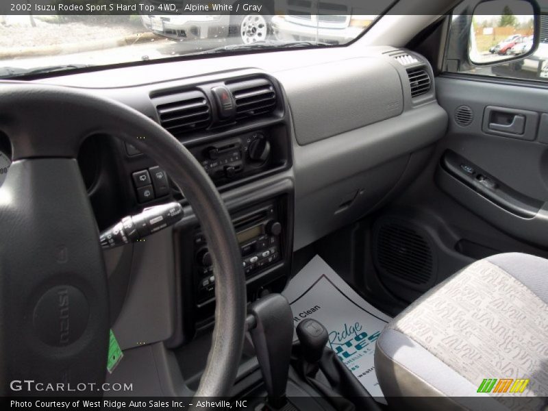 Alpine White / Gray 2002 Isuzu Rodeo Sport S Hard Top 4WD