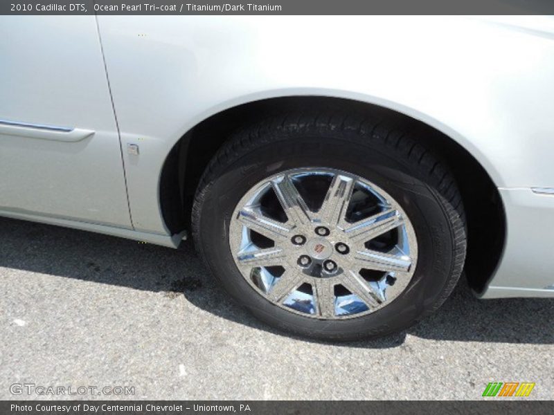 Ocean Pearl Tri-coat / Titanium/Dark Titanium 2010 Cadillac DTS