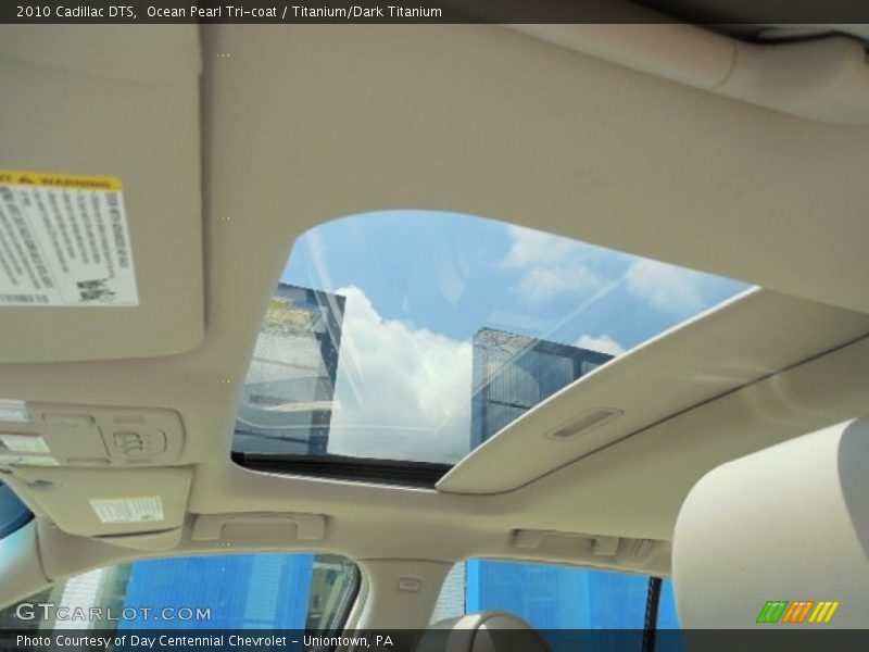 Ocean Pearl Tri-coat / Titanium/Dark Titanium 2010 Cadillac DTS