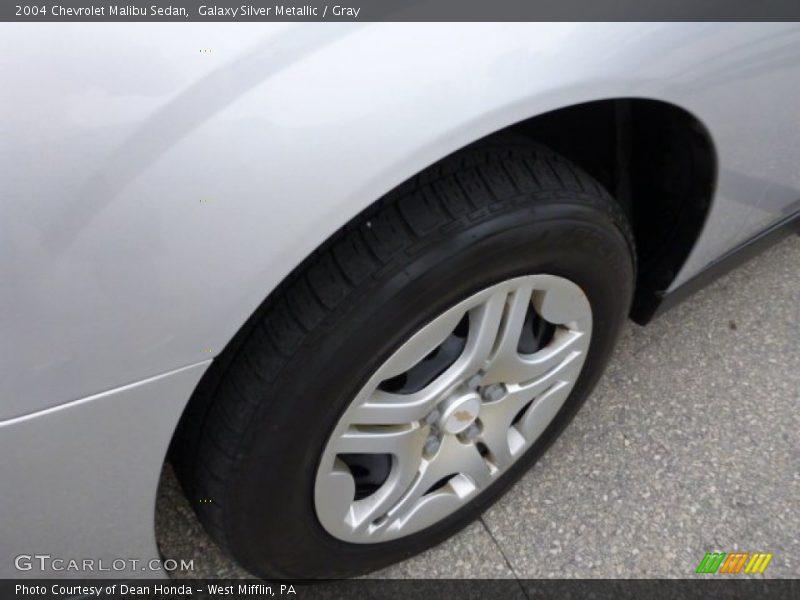 Galaxy Silver Metallic / Gray 2004 Chevrolet Malibu Sedan