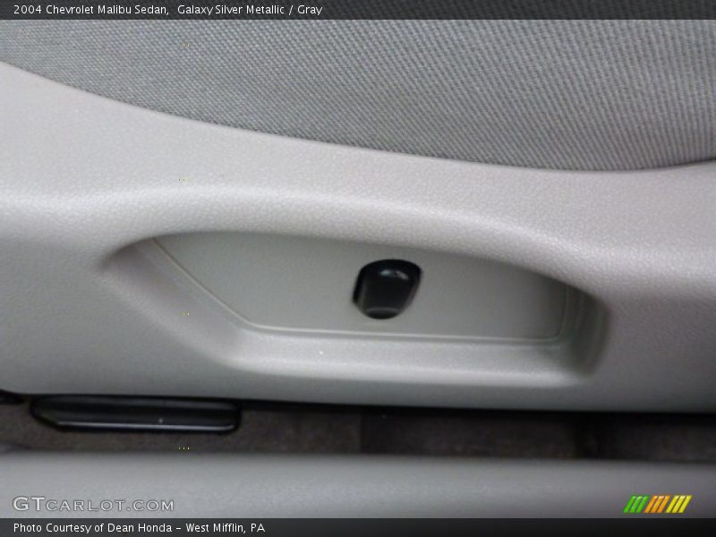 Galaxy Silver Metallic / Gray 2004 Chevrolet Malibu Sedan
