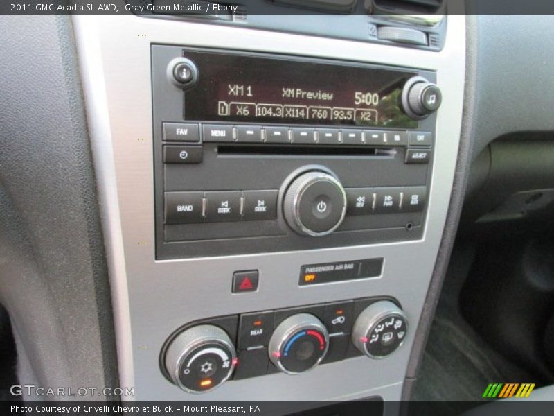 Controls of 2011 Acadia SL AWD