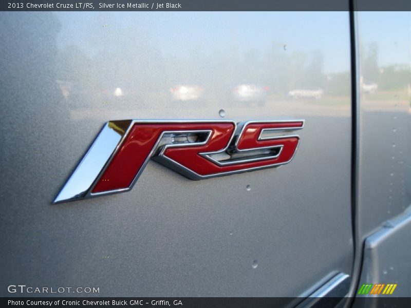 Silver Ice Metallic / Jet Black 2013 Chevrolet Cruze LT/RS