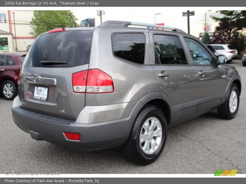 Titanium Silver / Gray 2009 Kia Borrego LX V6 4x4