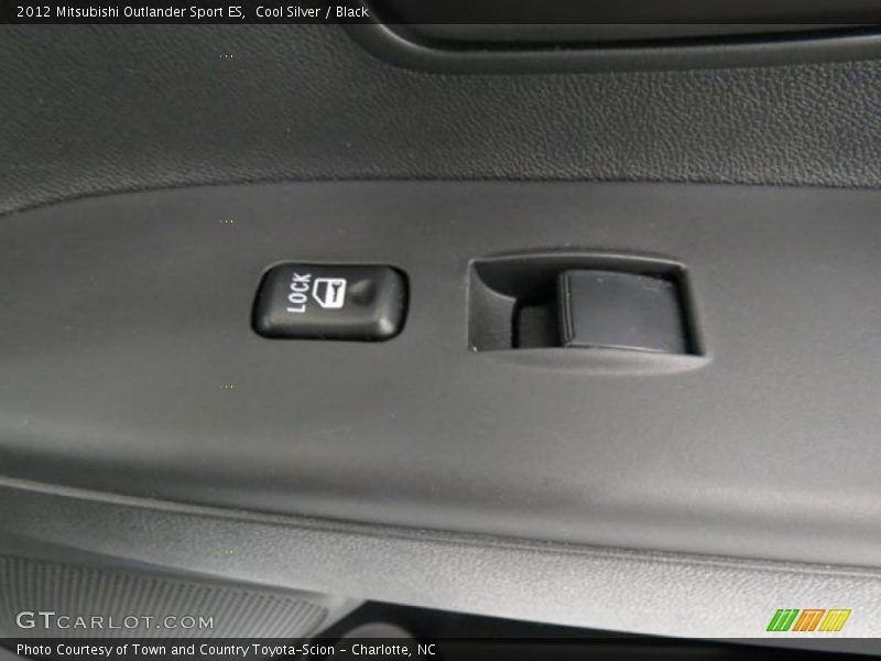 Cool Silver / Black 2012 Mitsubishi Outlander Sport ES