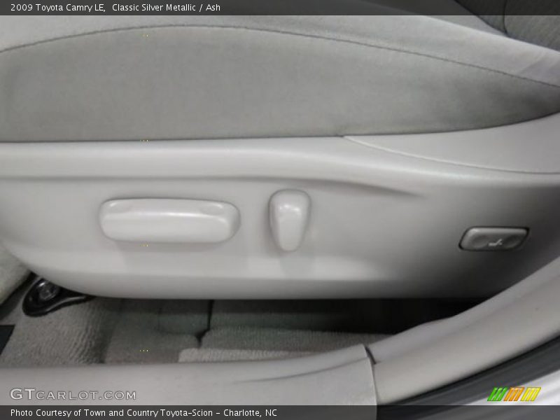 Classic Silver Metallic / Ash 2009 Toyota Camry LE