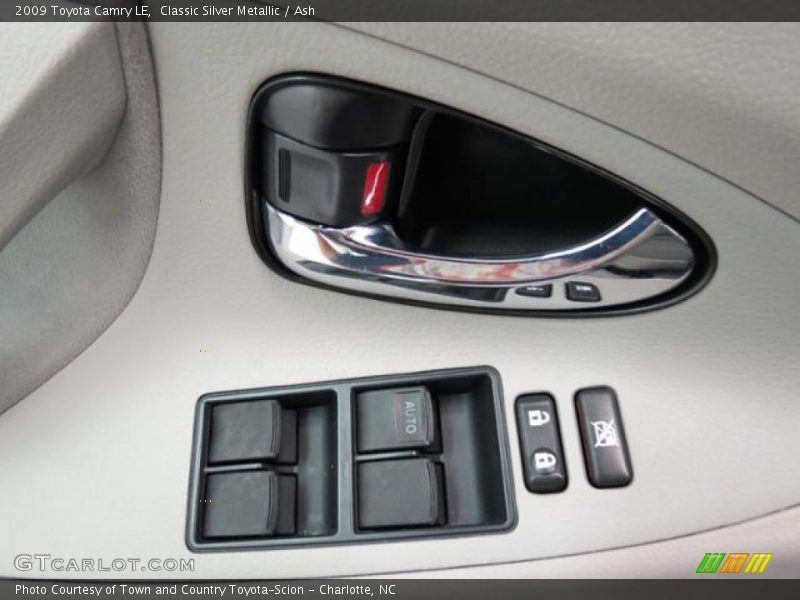 Classic Silver Metallic / Ash 2009 Toyota Camry LE