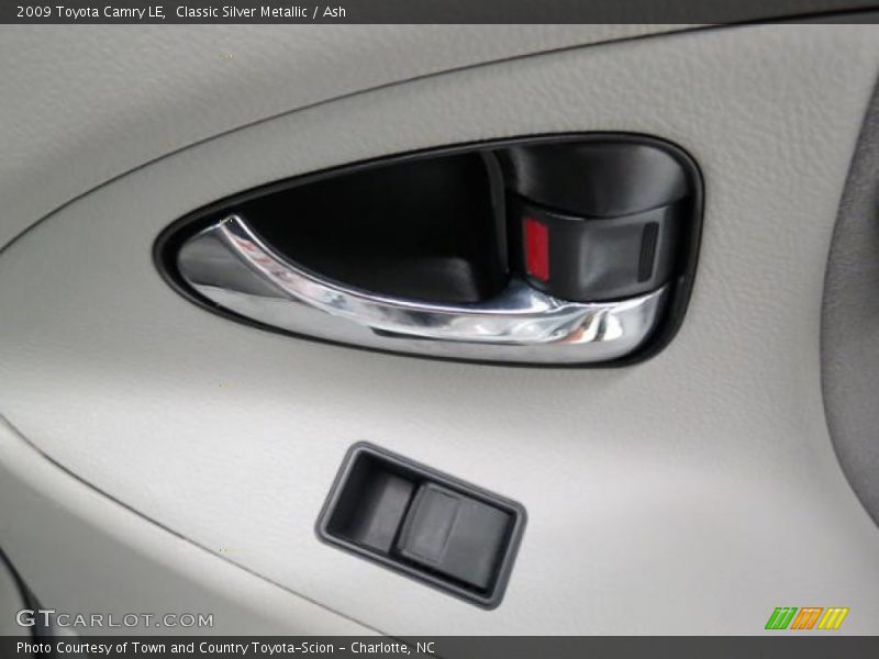 Classic Silver Metallic / Ash 2009 Toyota Camry LE