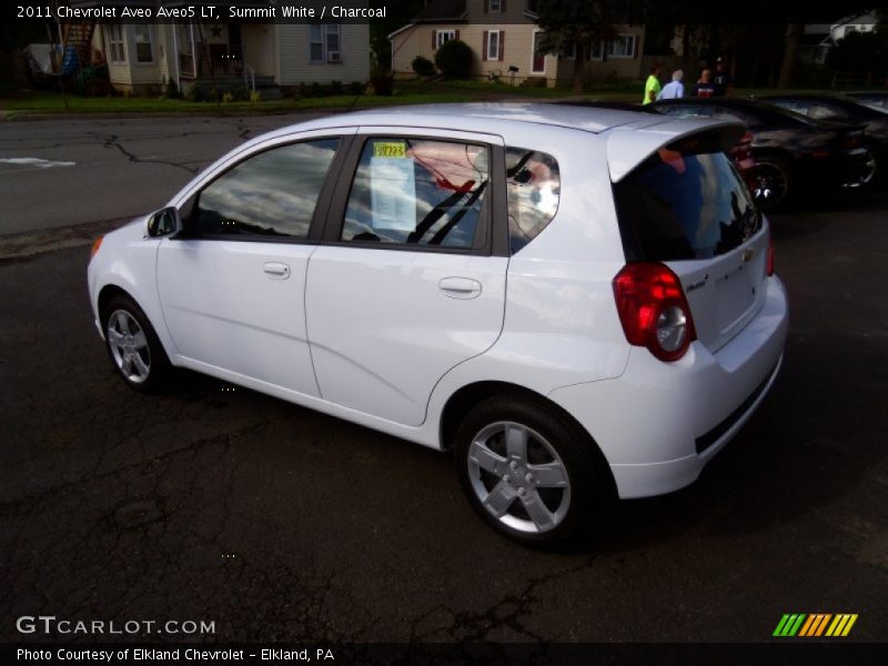 Summit White / Charcoal 2011 Chevrolet Aveo Aveo5 LT