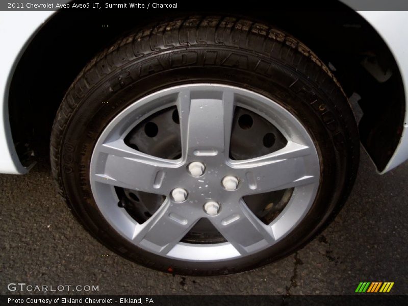 Summit White / Charcoal 2011 Chevrolet Aveo Aveo5 LT