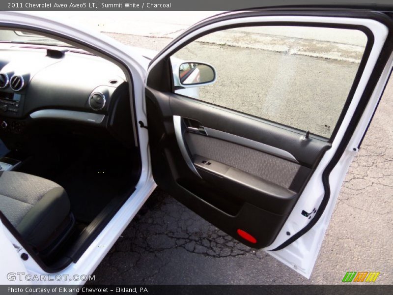 Summit White / Charcoal 2011 Chevrolet Aveo Aveo5 LT