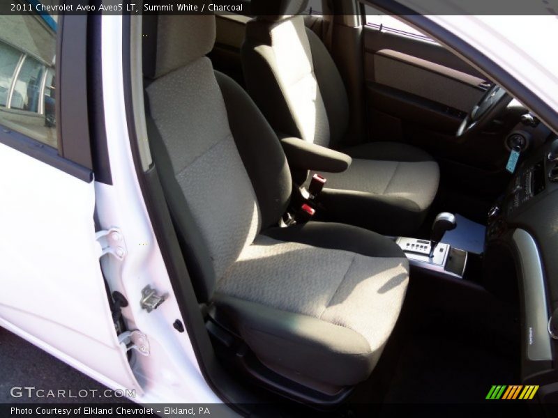 Summit White / Charcoal 2011 Chevrolet Aveo Aveo5 LT