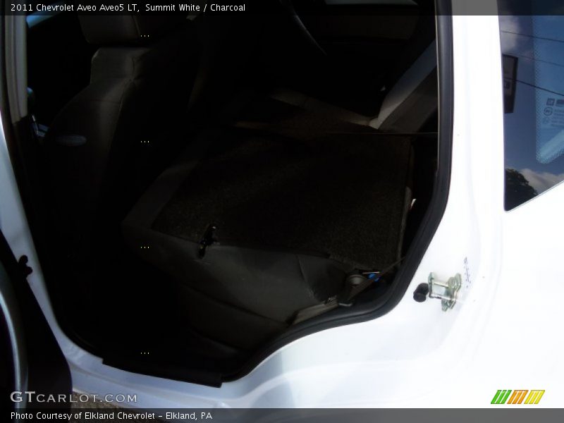 Summit White / Charcoal 2011 Chevrolet Aveo Aveo5 LT