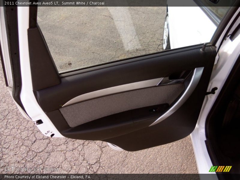 Summit White / Charcoal 2011 Chevrolet Aveo Aveo5 LT