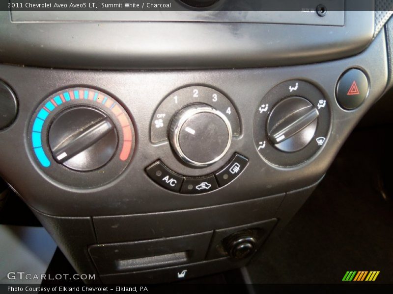 Summit White / Charcoal 2011 Chevrolet Aveo Aveo5 LT