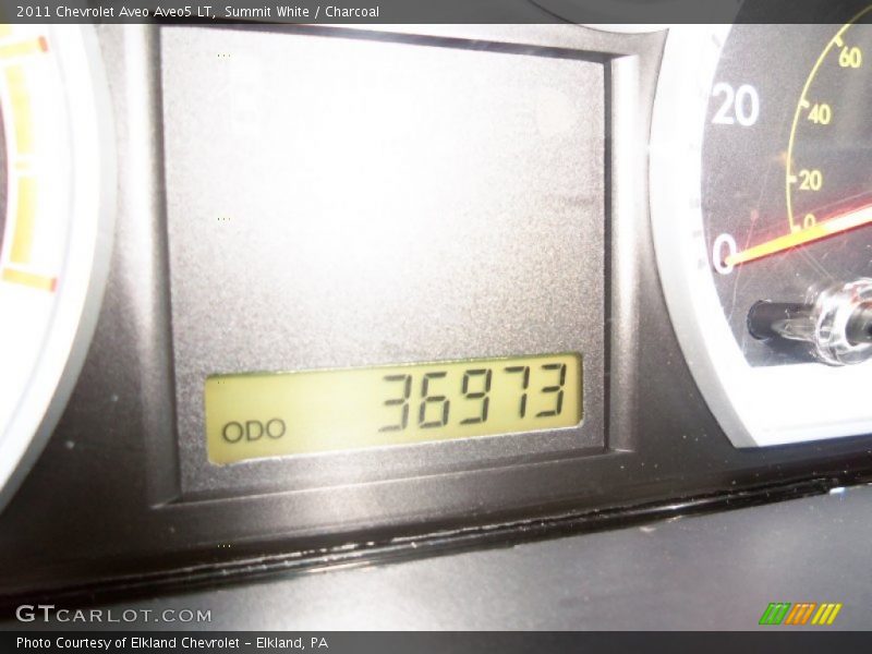 Summit White / Charcoal 2011 Chevrolet Aveo Aveo5 LT