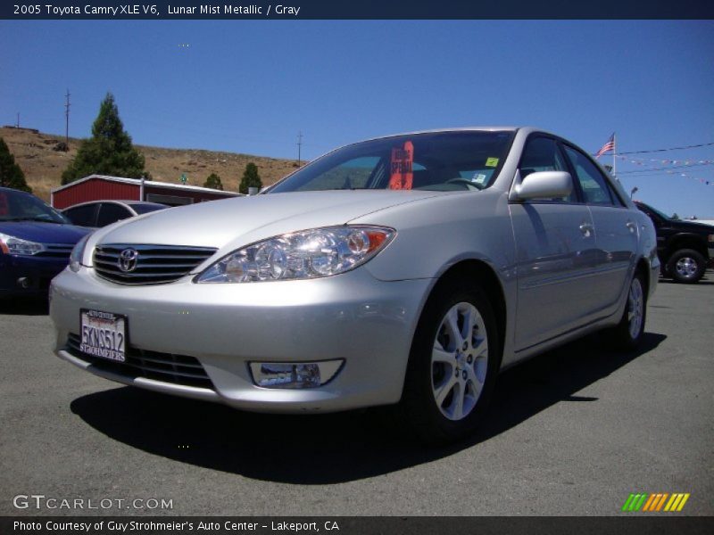 Lunar Mist Metallic / Gray 2005 Toyota Camry XLE V6