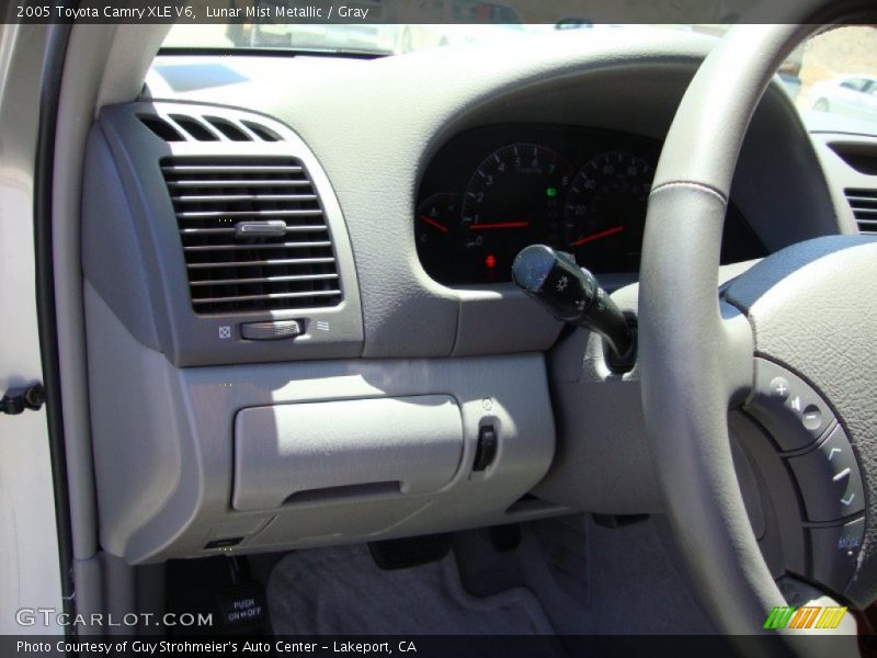 Lunar Mist Metallic / Gray 2005 Toyota Camry XLE V6