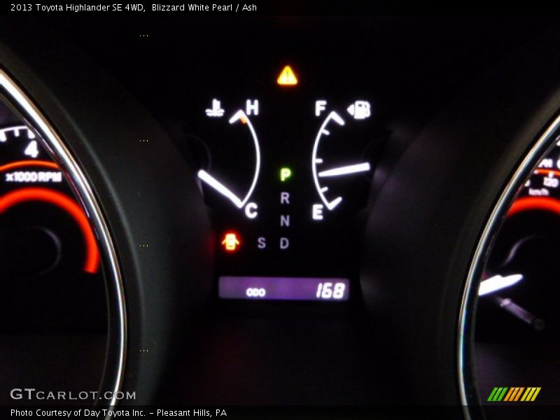 Blizzard White Pearl / Ash 2013 Toyota Highlander SE 4WD