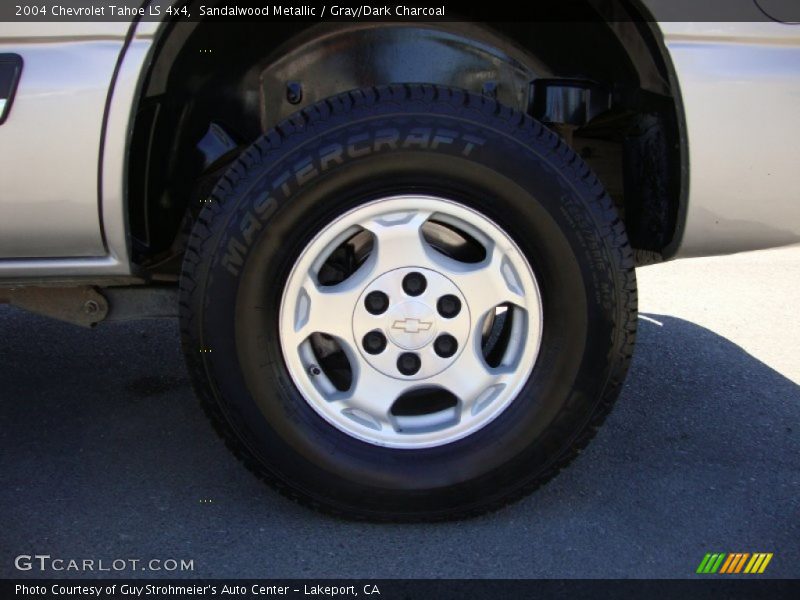 Sandalwood Metallic / Gray/Dark Charcoal 2004 Chevrolet Tahoe LS 4x4