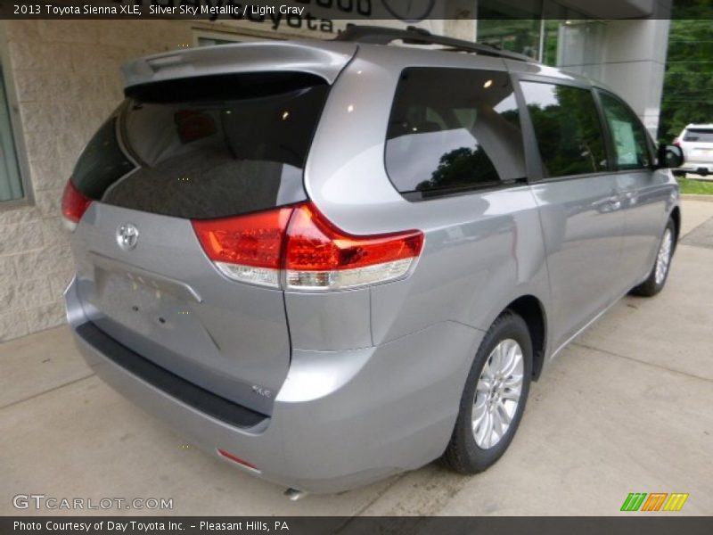 Silver Sky Metallic / Light Gray 2013 Toyota Sienna XLE