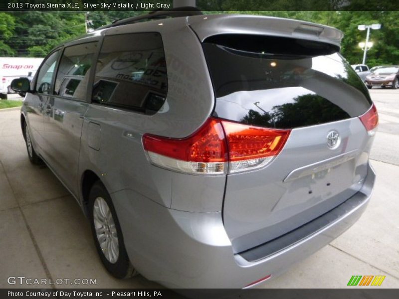 Silver Sky Metallic / Light Gray 2013 Toyota Sienna XLE