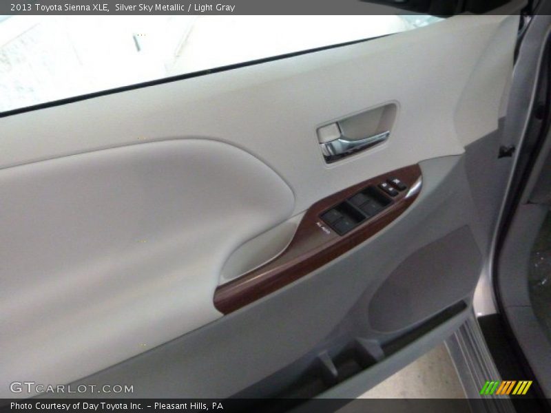 Silver Sky Metallic / Light Gray 2013 Toyota Sienna XLE