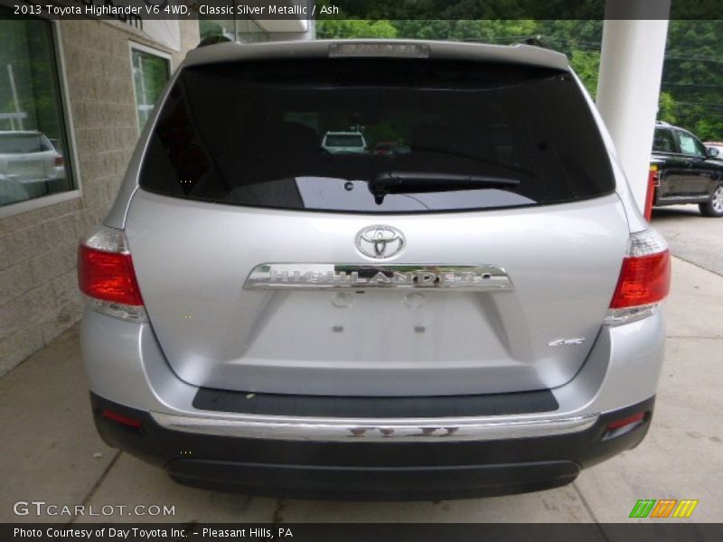 Classic Silver Metallic / Ash 2013 Toyota Highlander V6 4WD