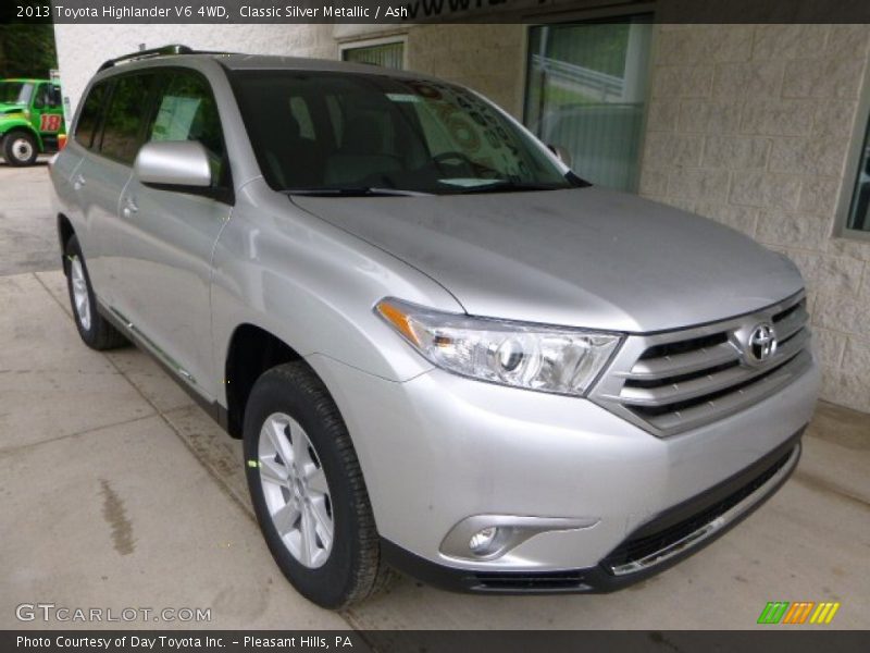 Classic Silver Metallic / Ash 2013 Toyota Highlander V6 4WD