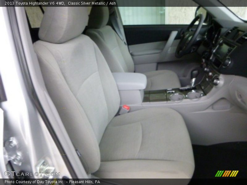 Classic Silver Metallic / Ash 2013 Toyota Highlander V6 4WD