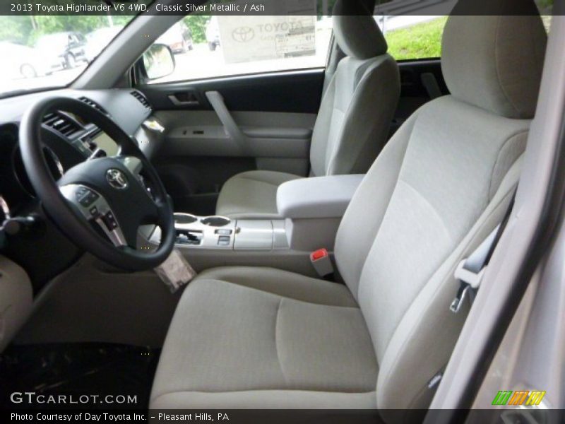 Classic Silver Metallic / Ash 2013 Toyota Highlander V6 4WD