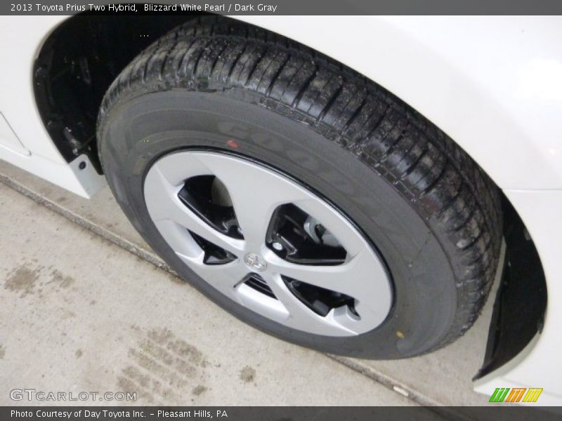Blizzard White Pearl / Dark Gray 2013 Toyota Prius Two Hybrid